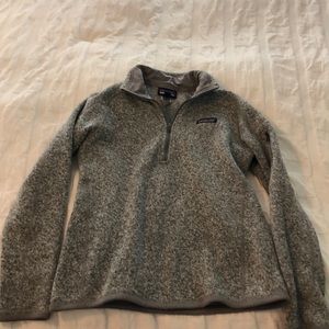 Light grey Patagonia fleece in a size small!